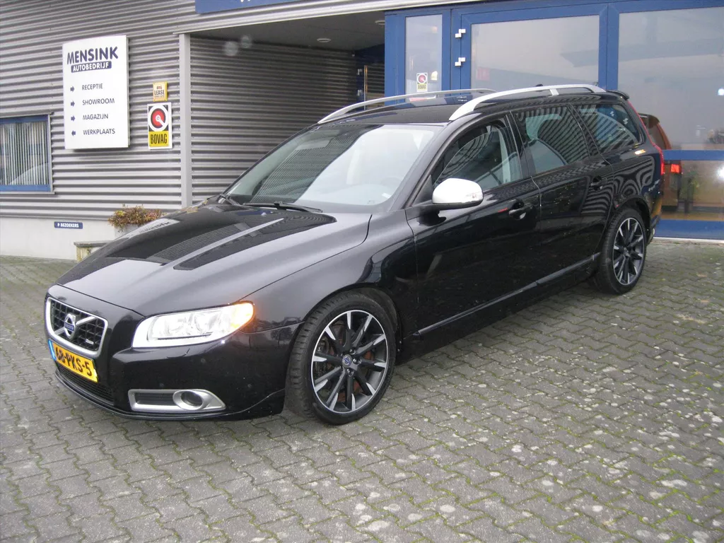 VOLVO V70 2.0T 149KW R-DESIGN AUT