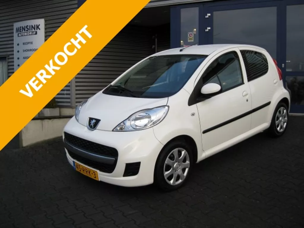 Peugeot 107 BLUE LEASE 1.0-12V 5D Peugeot 107 BLUE LEASE 1.0-12V 5D
