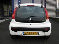 Peugeot 107 BLUE LEASE 1.0-12V 5D Foto