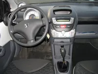 Peugeot 107 BLUE LEASE 1.0-12V 5D Foto