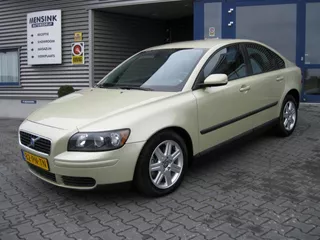 VOLVO S40 2.4 I 140PK GEARTRONIC Kinetic