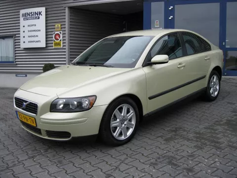 VOLVO S40 2.4 I 140PK GEARTRONIC Kinetic